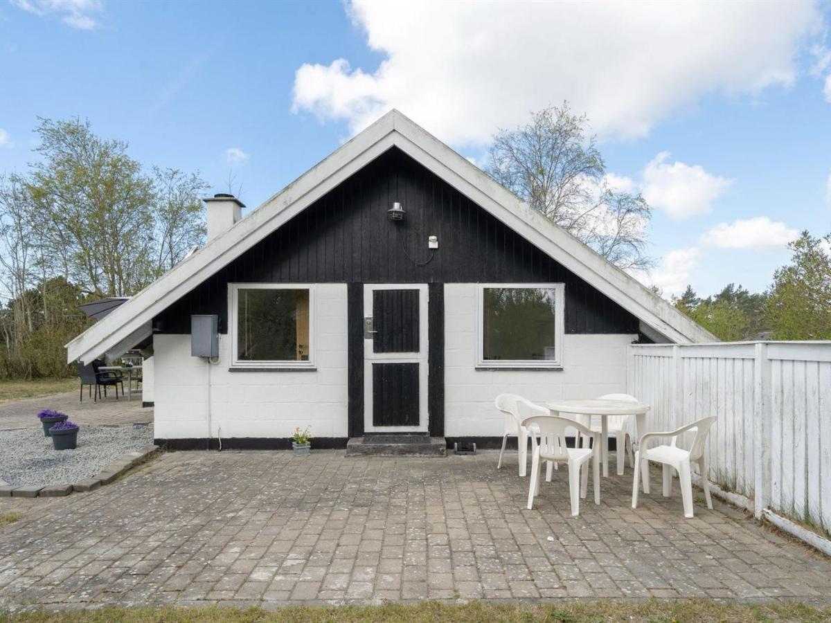 Holiday Home Arnfin - 160M From The Sea In Lolland- Falster And Mon By Interhome Rødby Екстериор снимка