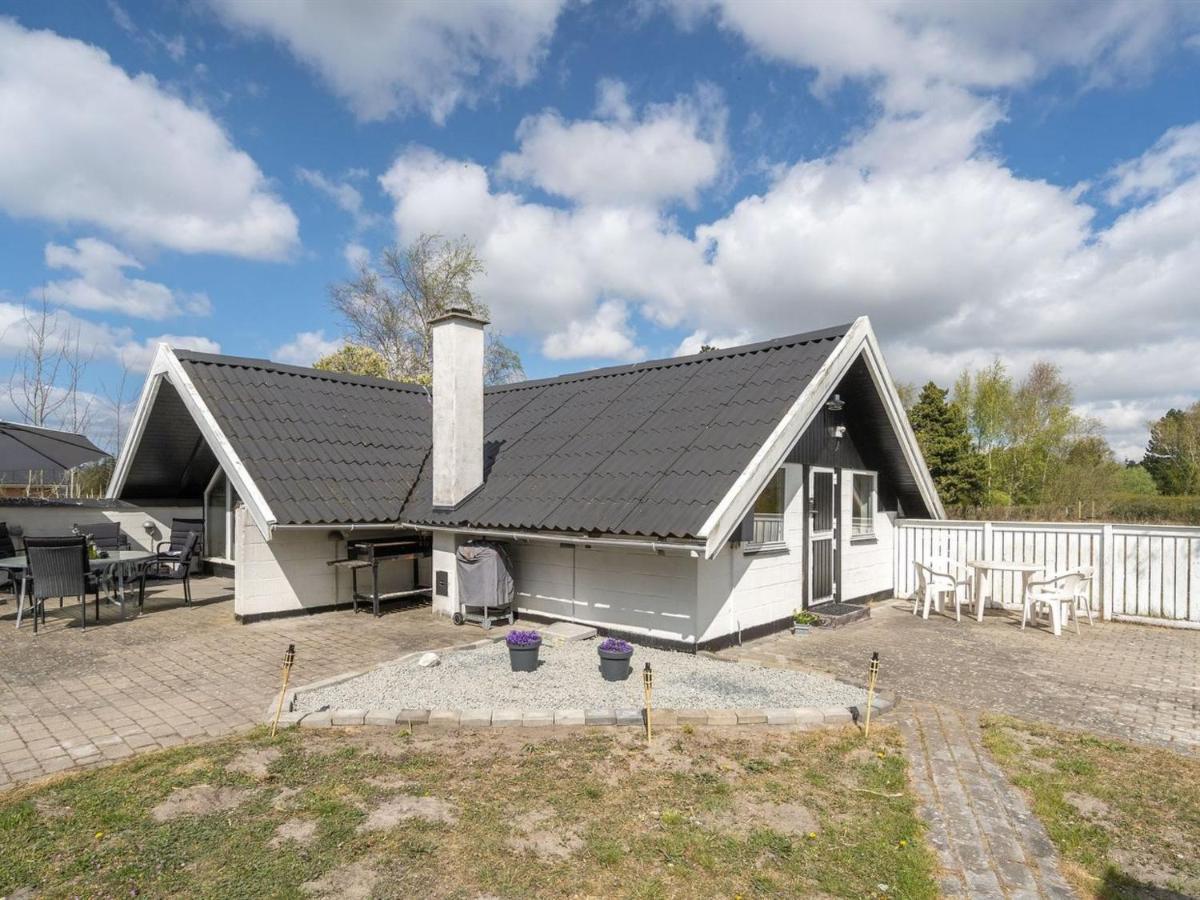 Holiday Home Arnfin - 160M From The Sea In Lolland- Falster And Mon By Interhome Rødby Екстериор снимка